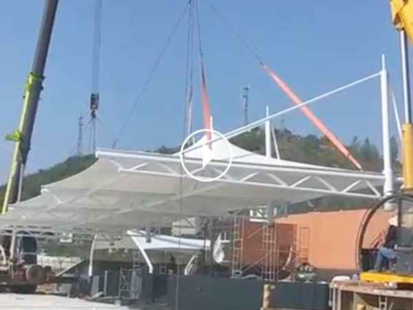 晨旭膜結構體育看臺安裝現場